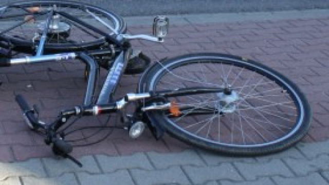 Wypadek drogowy rowerzysty na Żeromskiego w Kętach
