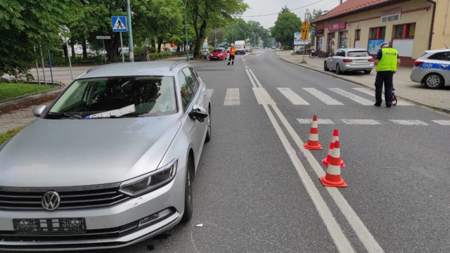 Wypadek w Brzeszczach. Rowerzysta trafił do szpitala – FOTO