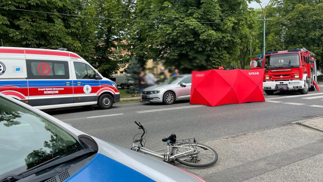 Wypadek z udziałem rowerzysty w Brzeszczach – ZDJĘCIA!