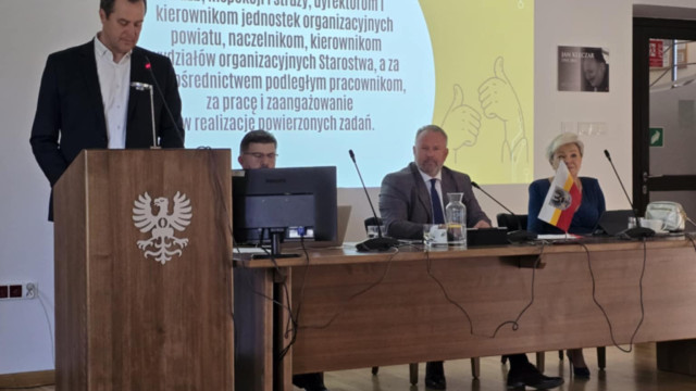 Zarząd Powiatu z wotum zaufania i absolutorium