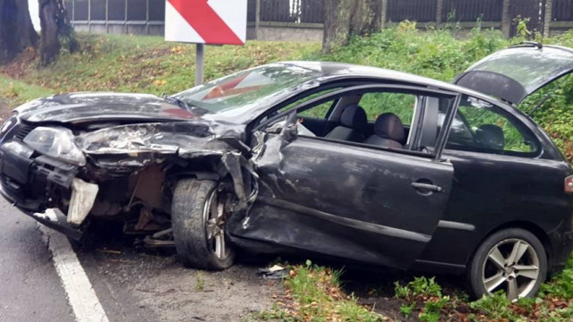Zasnął za kierownicą i spowodował czołówkę