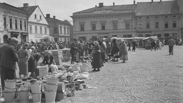 Zdjęcia z czasu okupacji trafiły do Muzeum Żydowskiego – FOTO