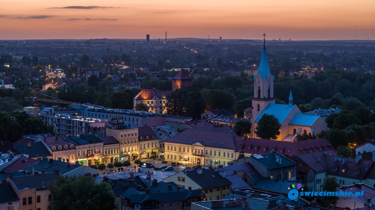 Oświęcim nocą - widok na rynek